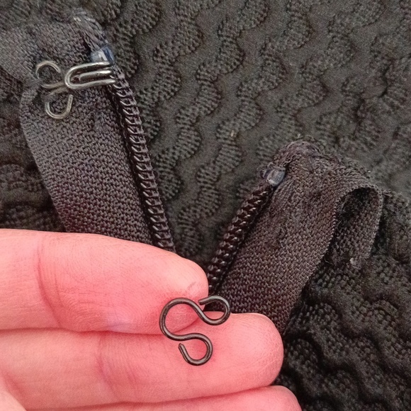 Gracia Black Pleated Midi Skirt - Picture 7 of 9